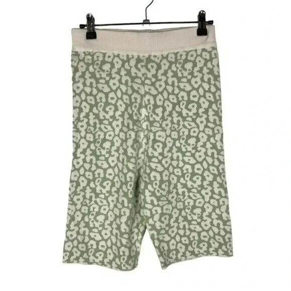 Boutique Privy Green Leopard Print Knit Biker Shorts M - Picture 2 of 4